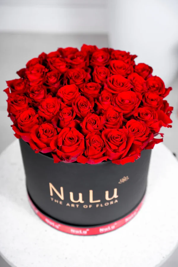 Red Roses in A Box - Image 4