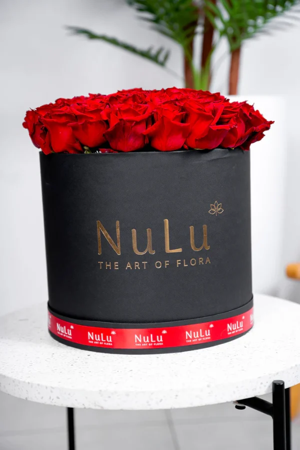 Red Roses in A Box - Image 3