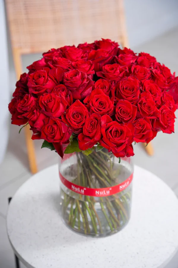 Red Roses in A Vase - Image 4