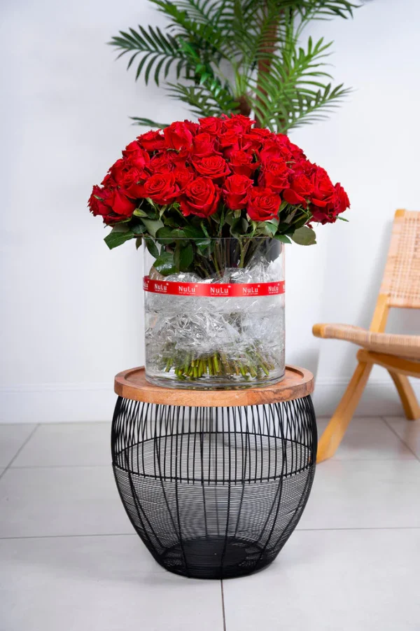 Red Roses in A Vase - Image 2