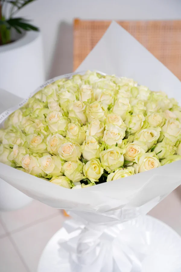 White Roses Bouquet - Image 5